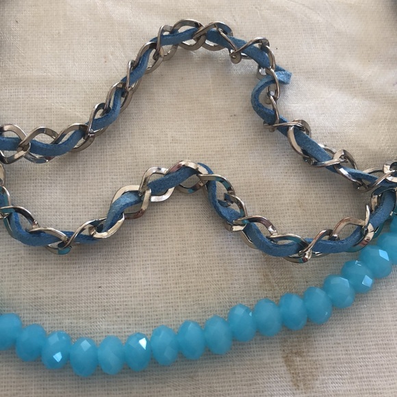 multi strand turquoise color and silver tone necklace - Picture 5 of 12